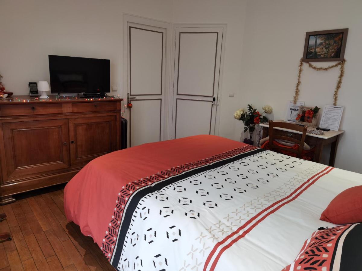 Les Pingouins De La Marne Bed & Breakfast Le Perreux-Sur-Marne Exterior photo